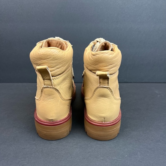 J.Crew Women’s Lightweight Leather Nordic boots - Light Caramel Size 8M - Picture 4 of 13